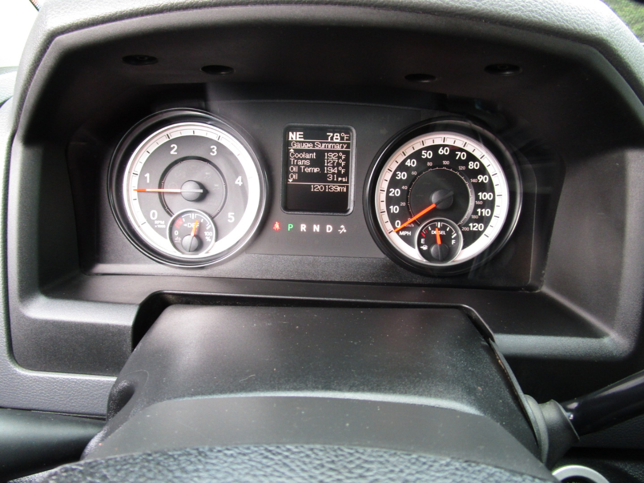 RAM 3500 4WD Crew Cab 172" WB 60" CA Tradesman 2015