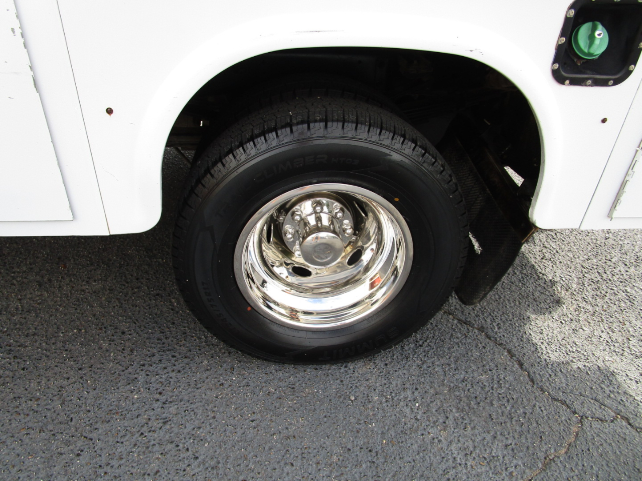 RAM 3500 4WD Crew Cab 172" WB 60" CA Tradesman 2015