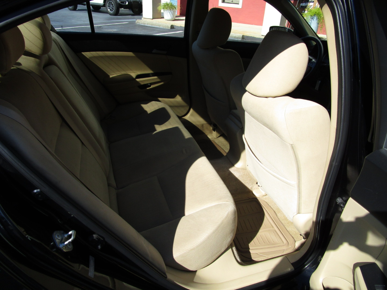 Honda Accord Sdn 4dr I4 Auto LX-P 2011