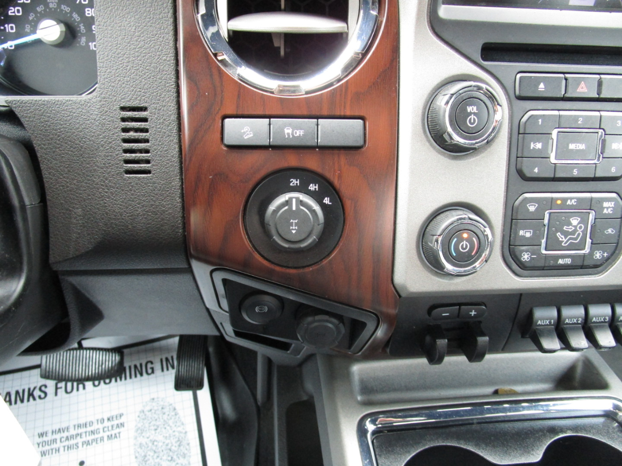 Ford Super Duty F-250 SRW 4WD Crew Cab 156" Lariat 2016