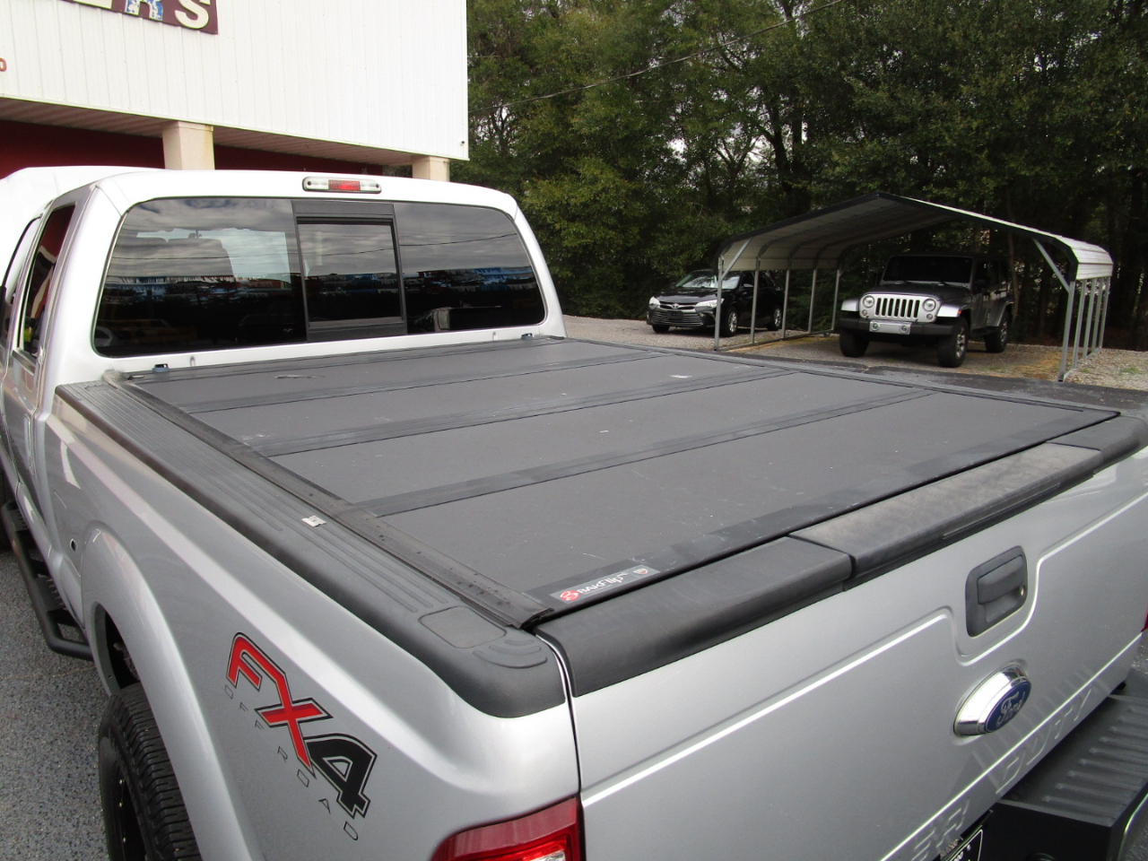 Ford Super Duty F-250 SRW 4WD Crew Cab 156" Lariat 2016