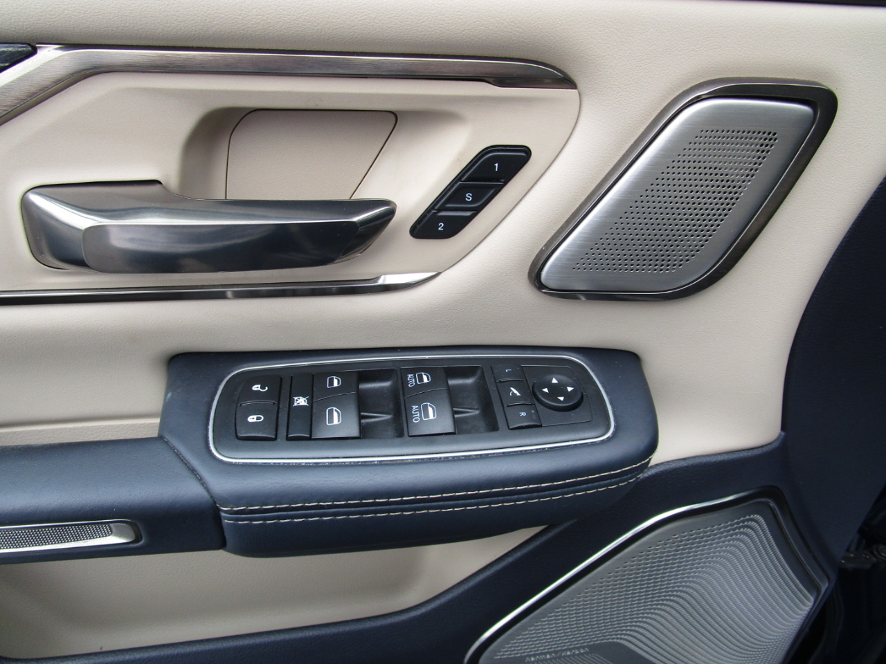 RAM 1500 Limited 4x4 Crew Cab 5'7" Box 2021