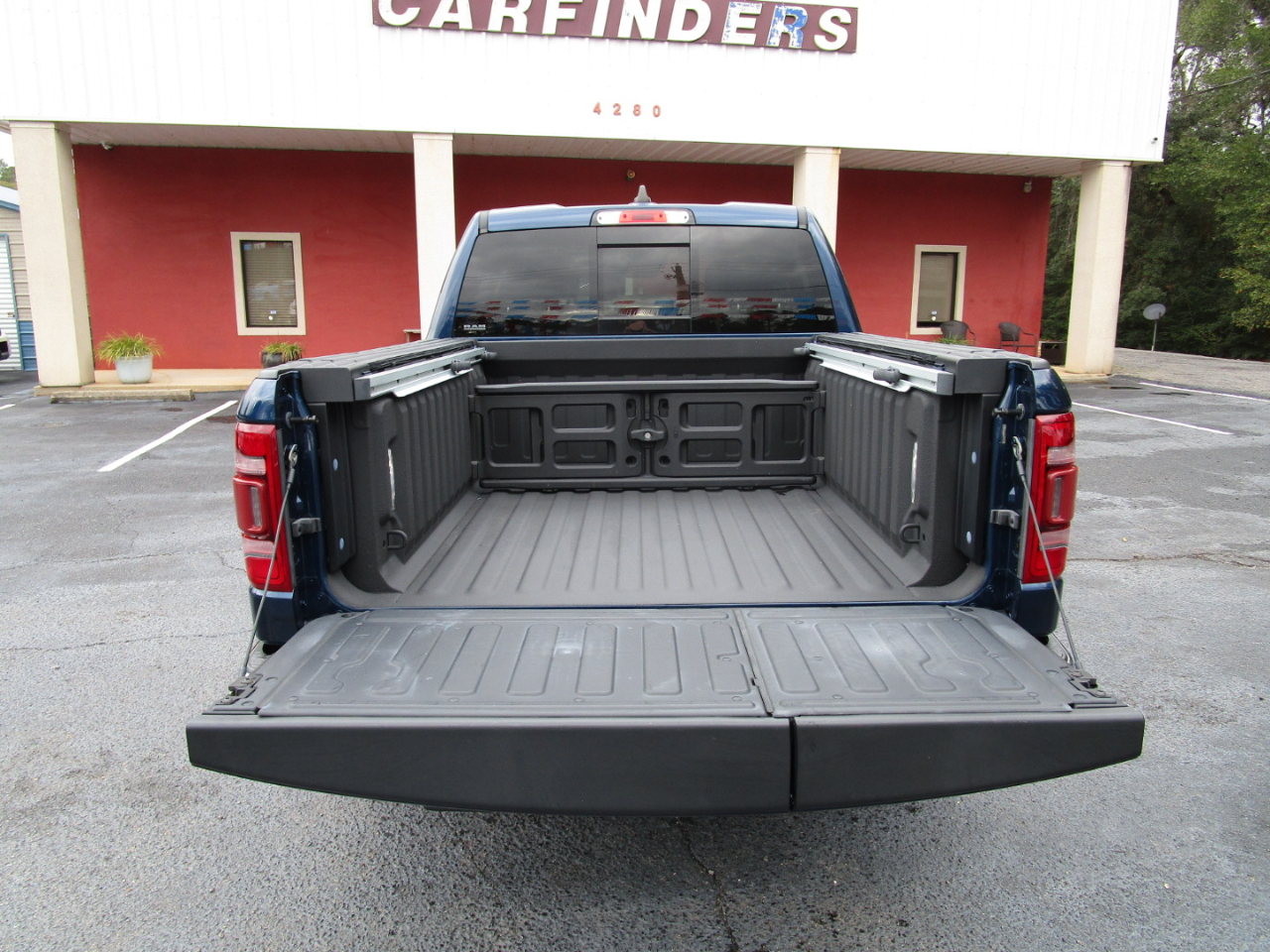 RAM 1500 Limited 4x4 Crew Cab 5'7" Box 2021