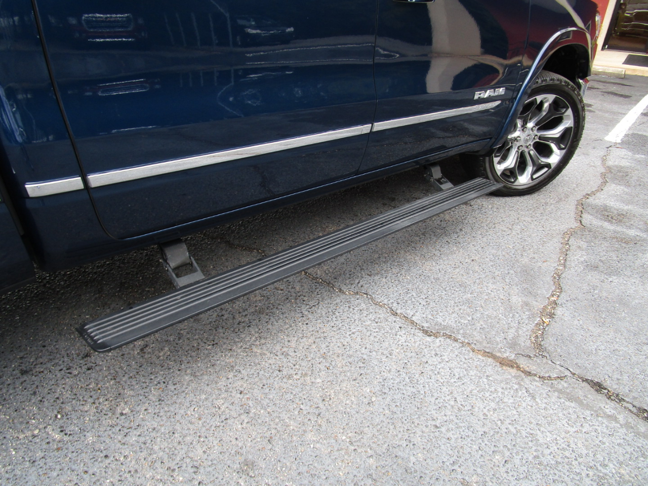 RAM 1500 Limited 4x4 Crew Cab 5'7" Box 2021