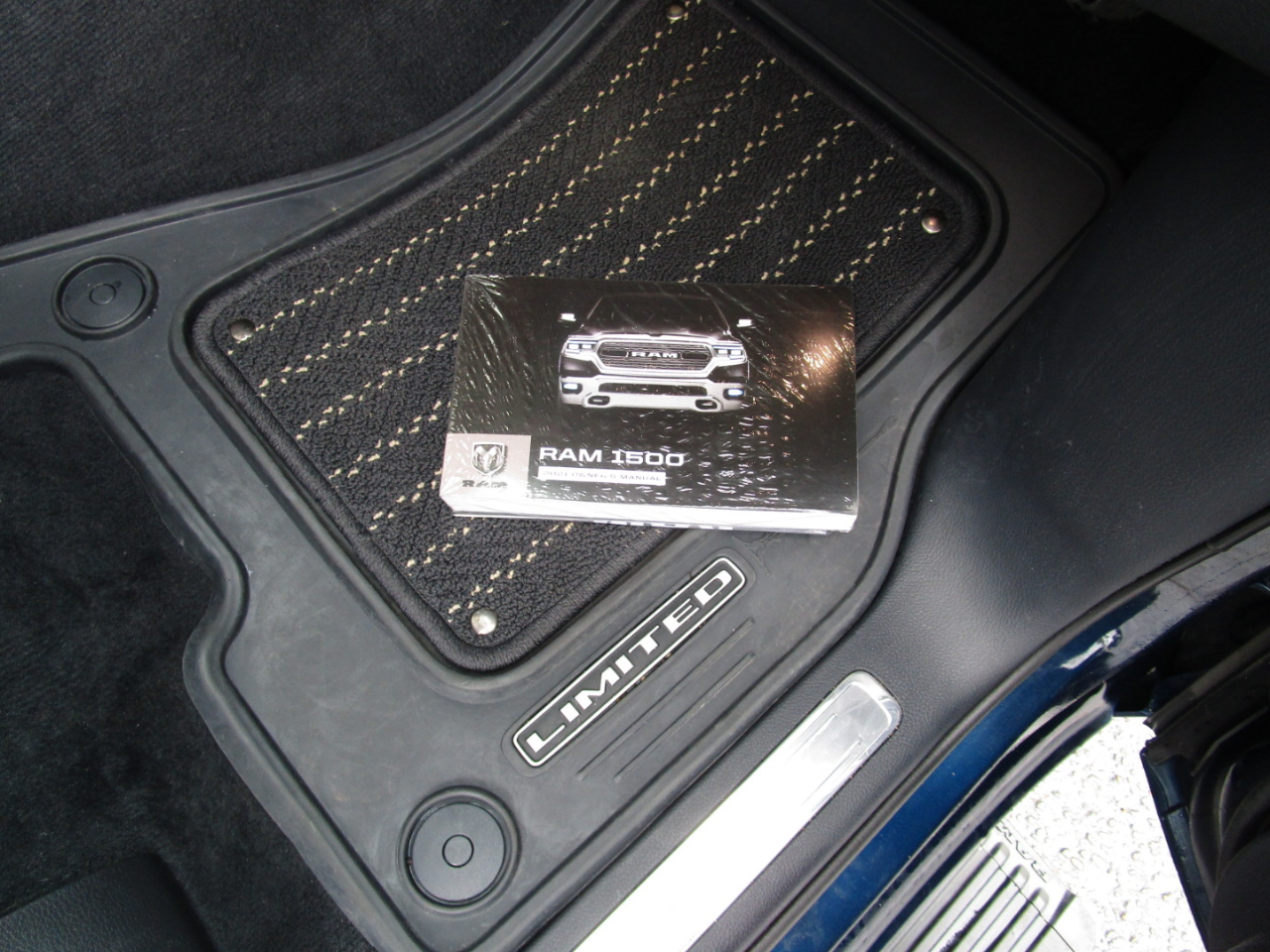 RAM 1500 Limited 4x4 Crew Cab 5'7" Box 2021