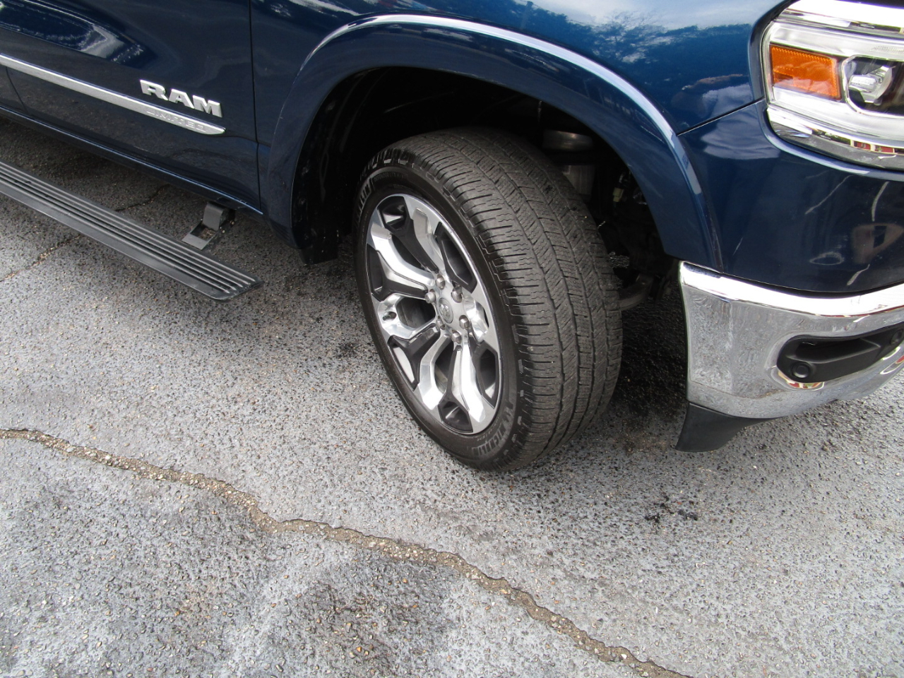 RAM 1500 Limited 4x4 Crew Cab 5'7" Box 2021