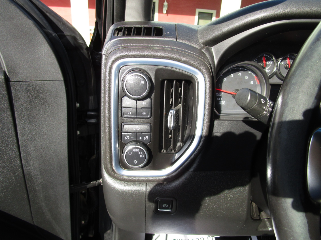 Chevrolet Silverado 1500 4WD Crew Cab 147" LT 2019