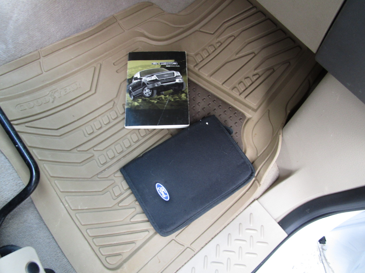 Ford F-150 2WD SuperCrew 150" Lariat 2008