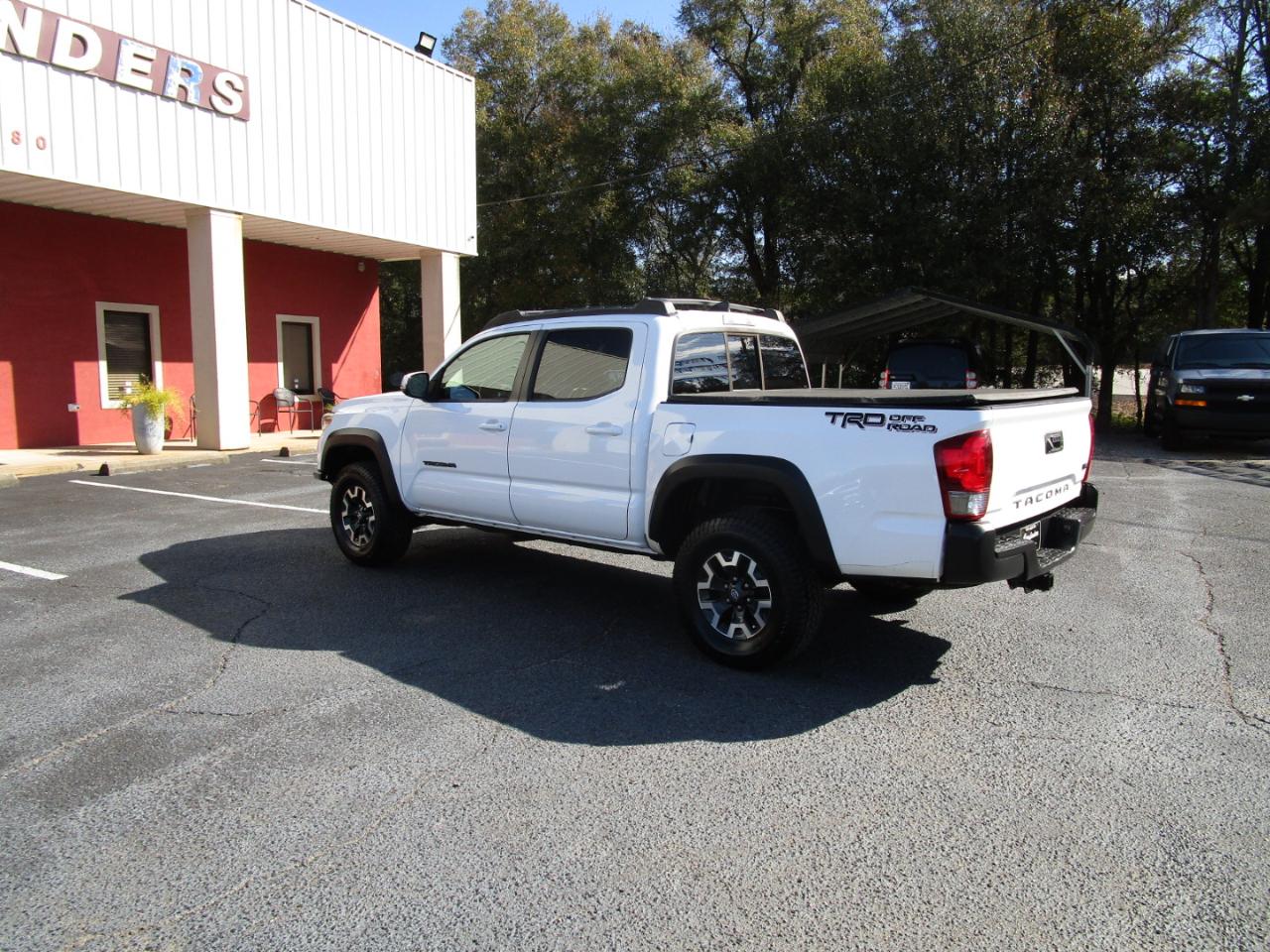 Toyota Tacoma 2WD Double Cab V6 AT TRD Off Road (Natl) 2016