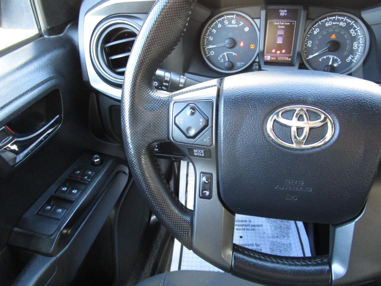 Toyota Tacoma 2WD Double Cab V6 AT TRD Off Road (Natl) 2016