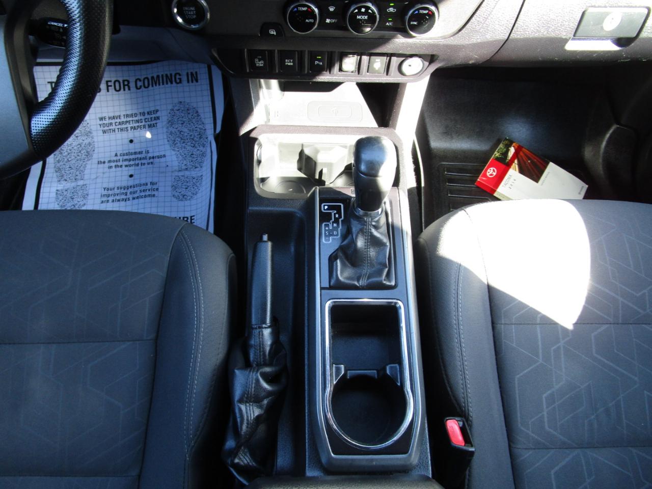 Toyota Tacoma 2WD Double Cab V6 AT TRD Off Road (Natl) 2016