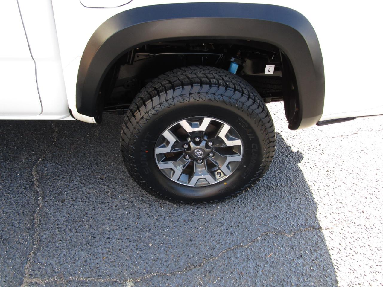 Toyota Tacoma 2WD Double Cab V6 AT TRD Off Road (Natl) 2016