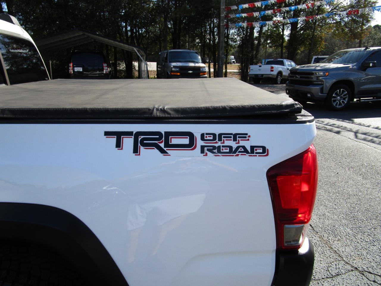 Toyota Tacoma 2WD Double Cab V6 AT TRD Off Road (Natl) 2016