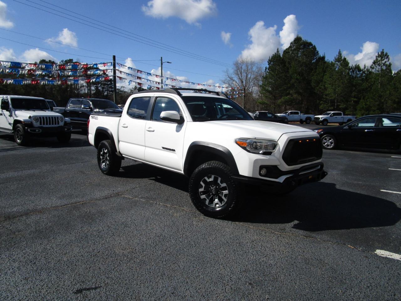 Toyota Tacoma 2WD Double Cab V6 AT TRD Off Road (Natl) 2016