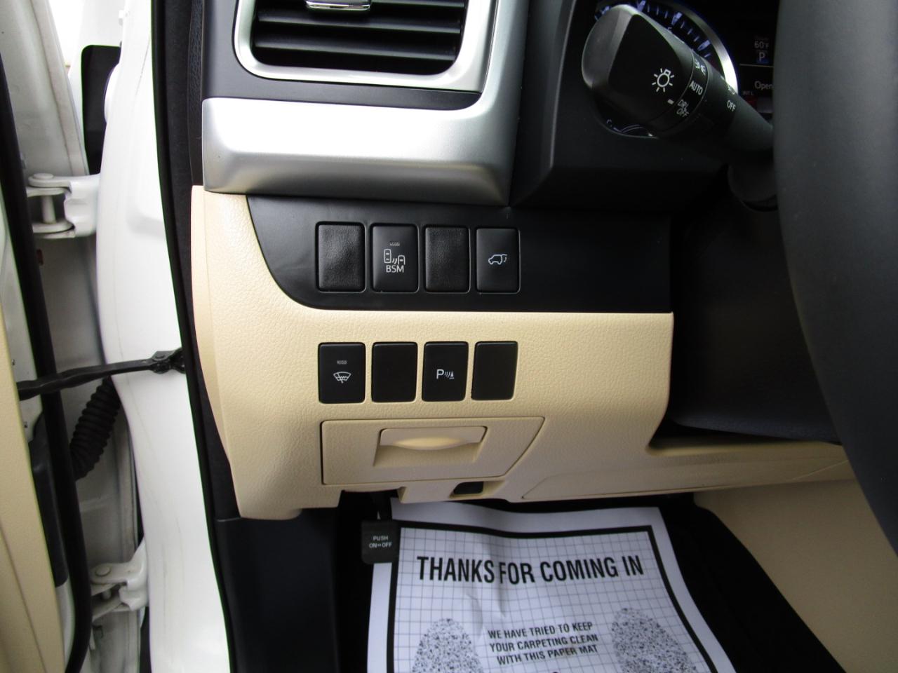 Toyota Highlander FWD 4dr V6  Limited (Natl) 2014