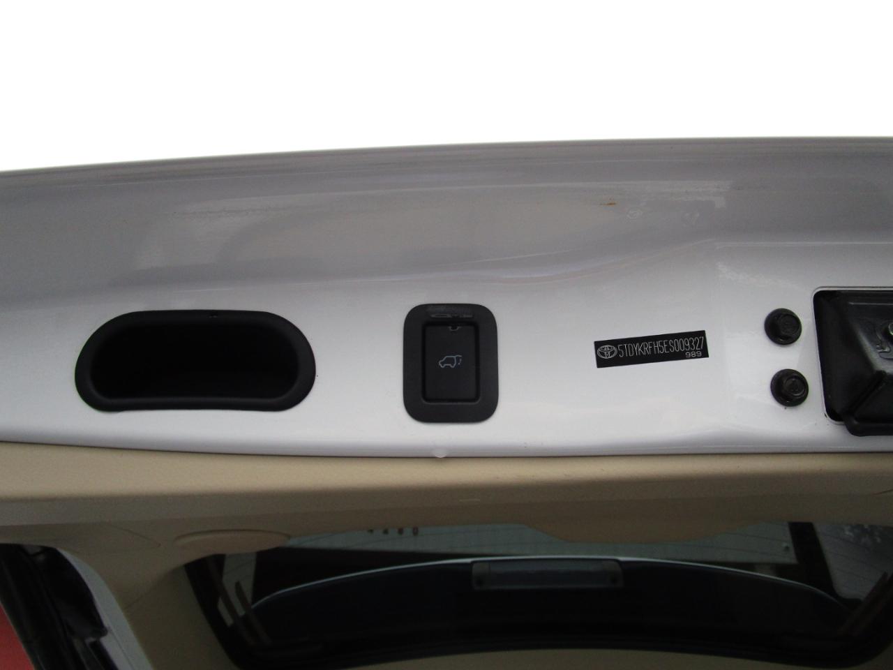 Toyota Highlander FWD 4dr V6  Limited (Natl) 2014