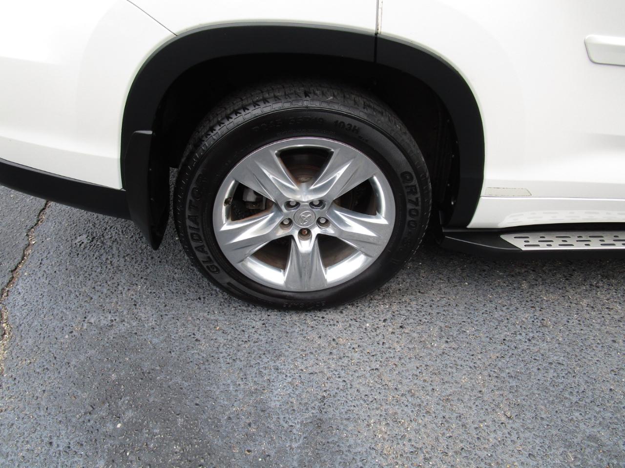 Toyota Highlander FWD 4dr V6  Limited (Natl) 2014