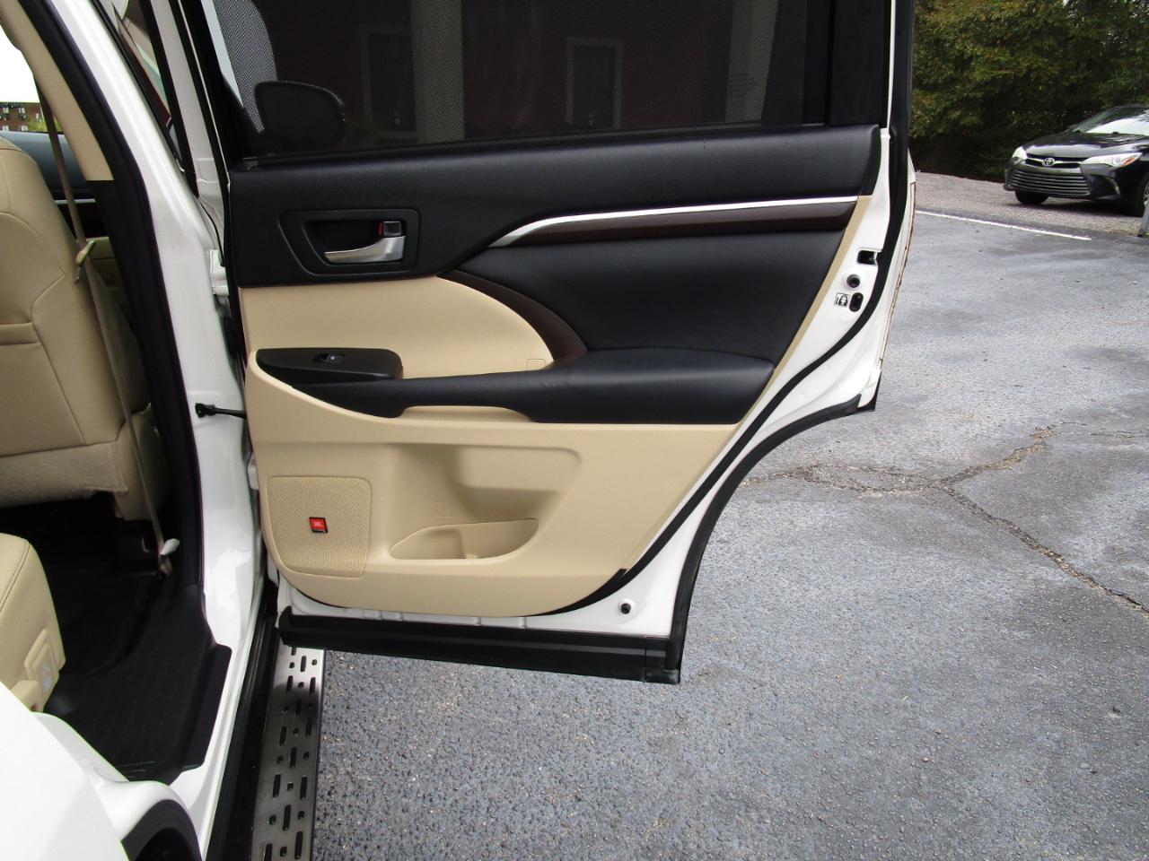 Toyota Highlander FWD 4dr V6  Limited (Natl) 2014