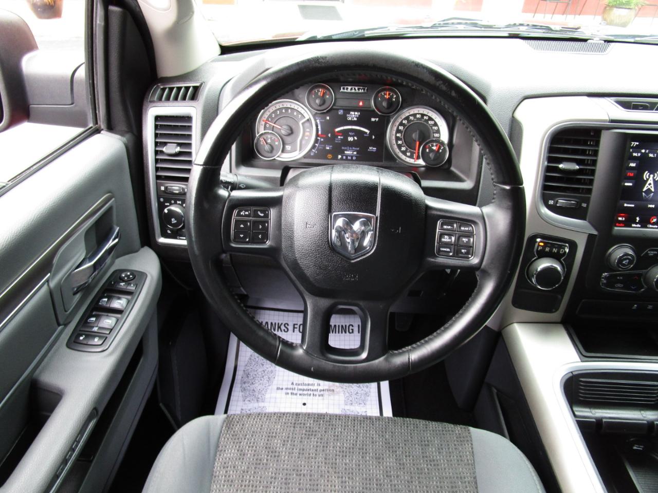 RAM 1500 Classic Lone Star 4x2 Crew Cab 5'7" Box 2019