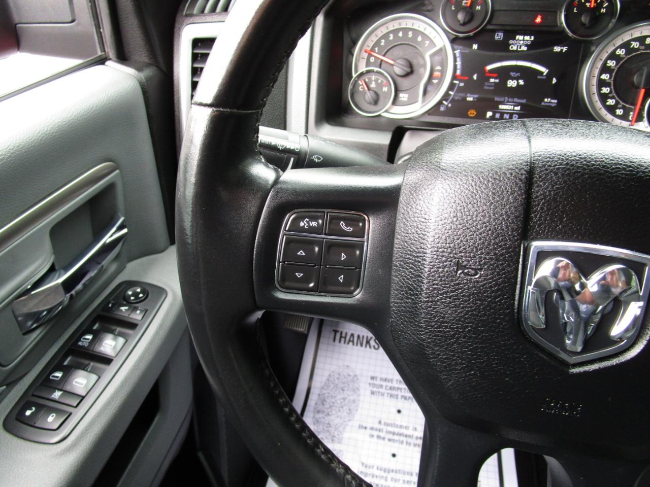 RAM 1500 Classic Lone Star 4x2 Crew Cab 5'7" Box 2019