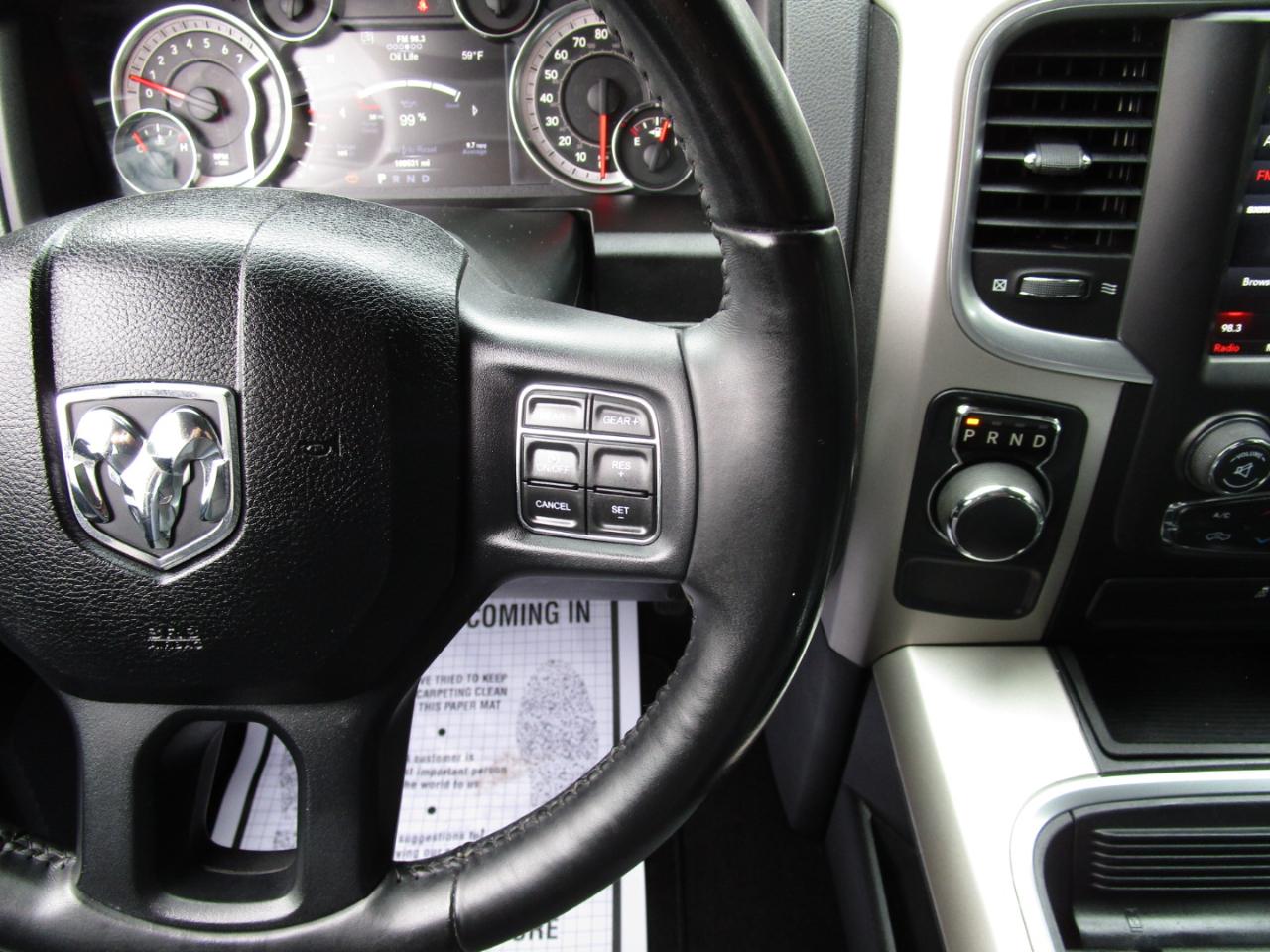 RAM 1500 Classic Lone Star 4x2 Crew Cab 5'7" Box 2019