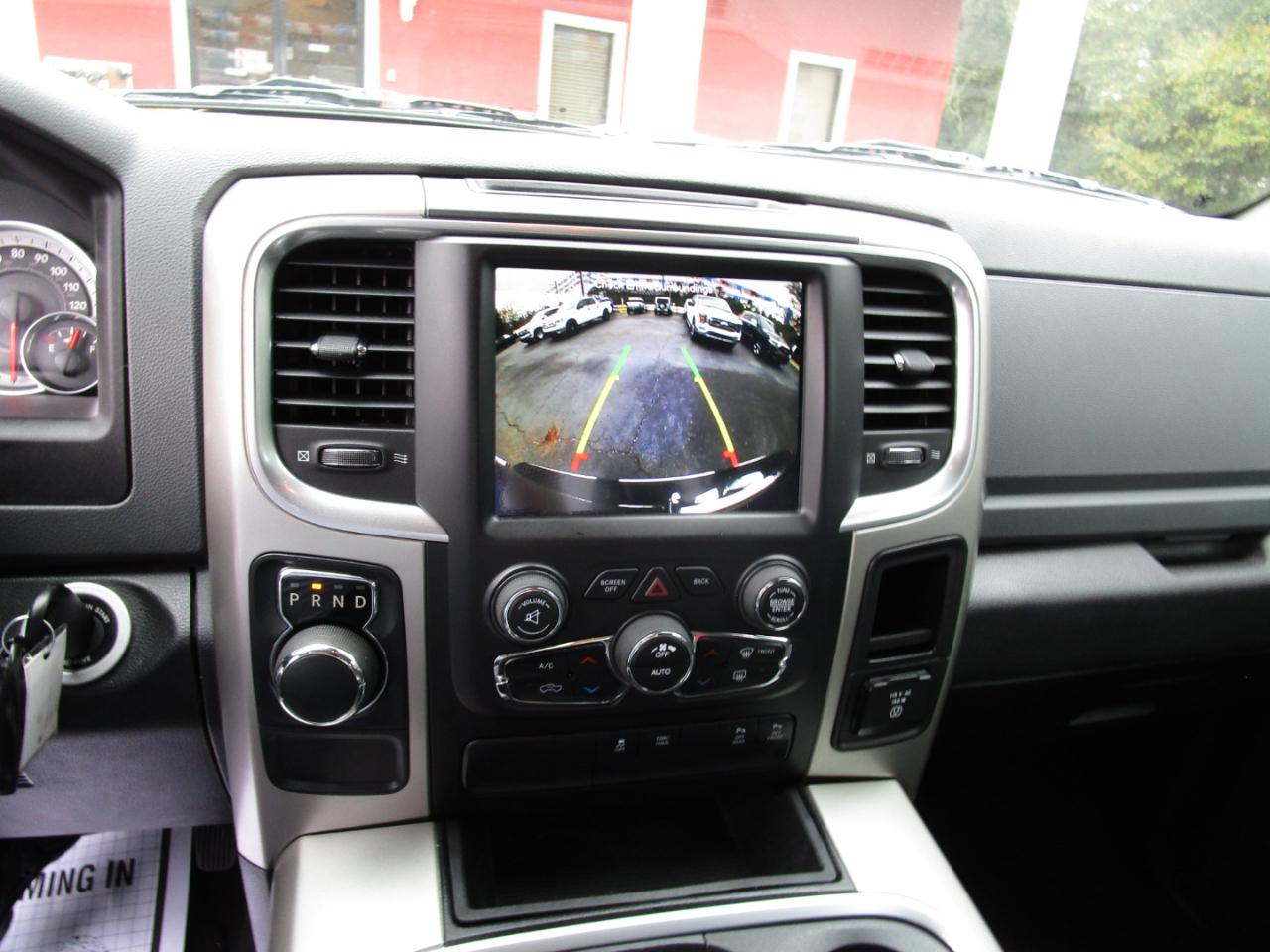 RAM 1500 Classic Lone Star 4x2 Crew Cab 5'7" Box 2019