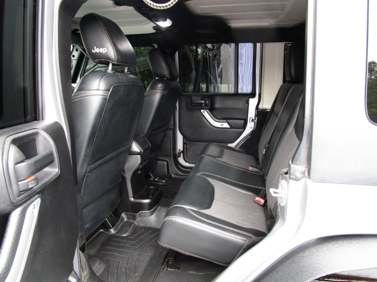 Jeep Wrangler Unlimited 4WD 4dr Freedom Edition *Ltd Avail* 2013