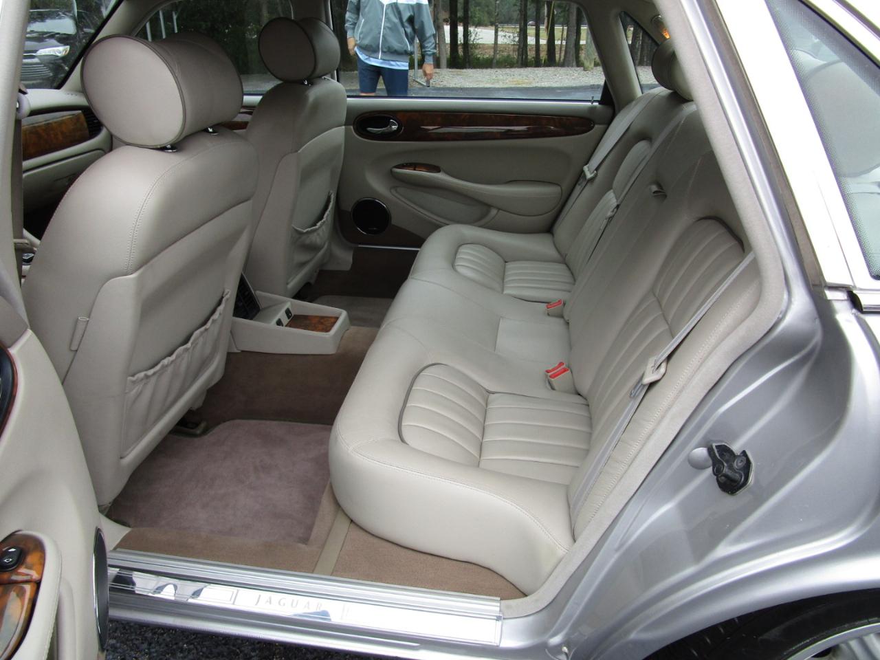 Jaguar XJ 4dr Sdn L 2001