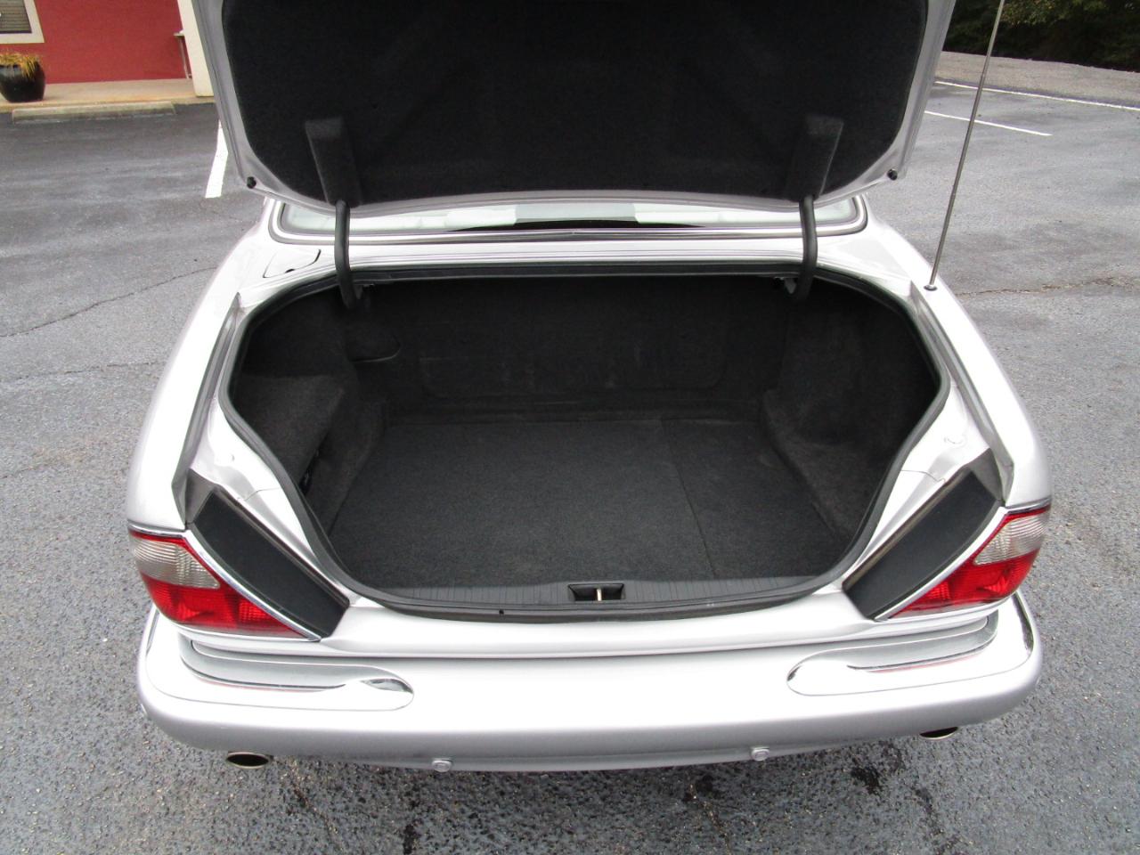 Jaguar XJ 4dr Sdn L 2001