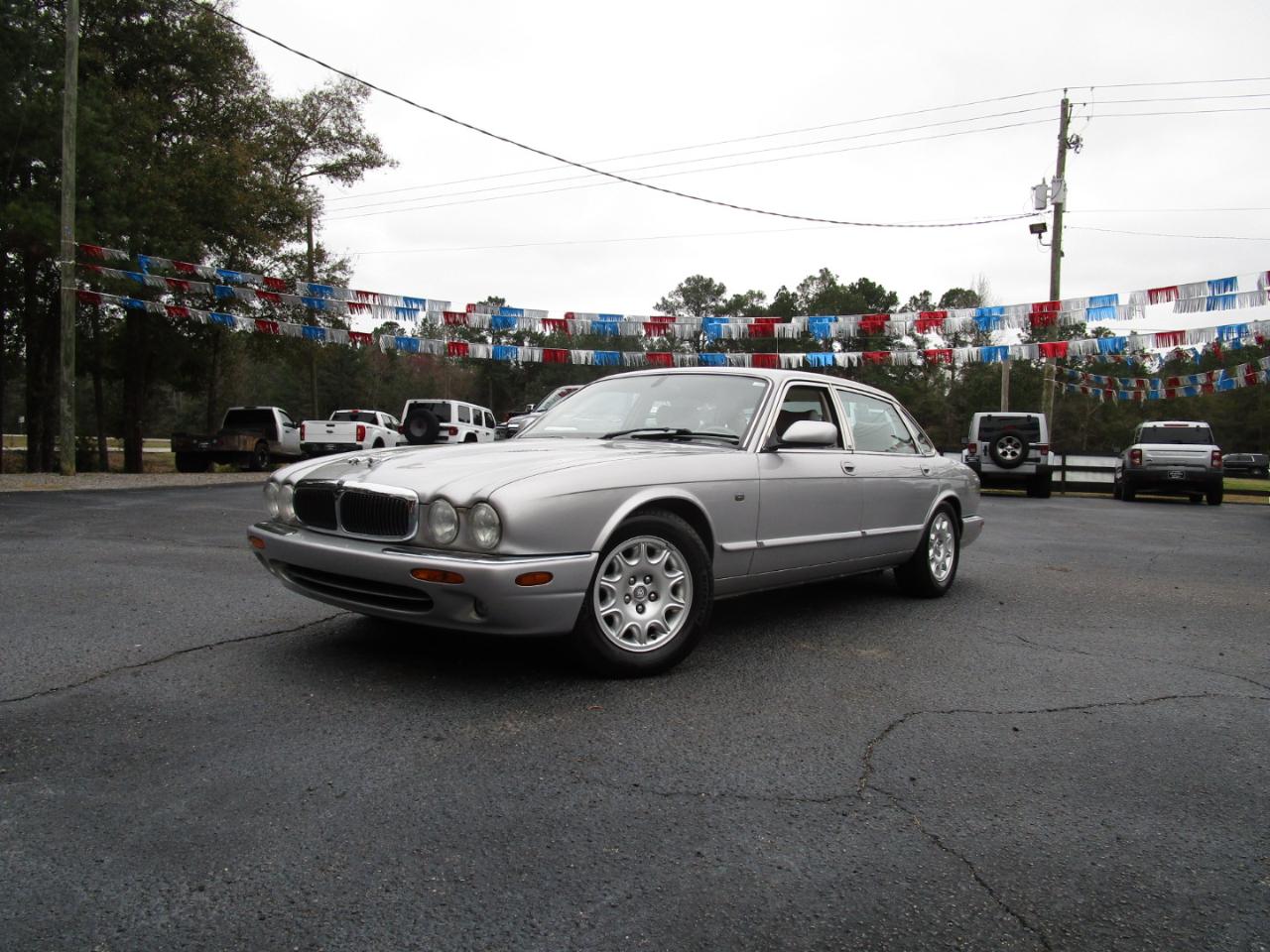 Jaguar XJ 4dr Sdn L 2001
