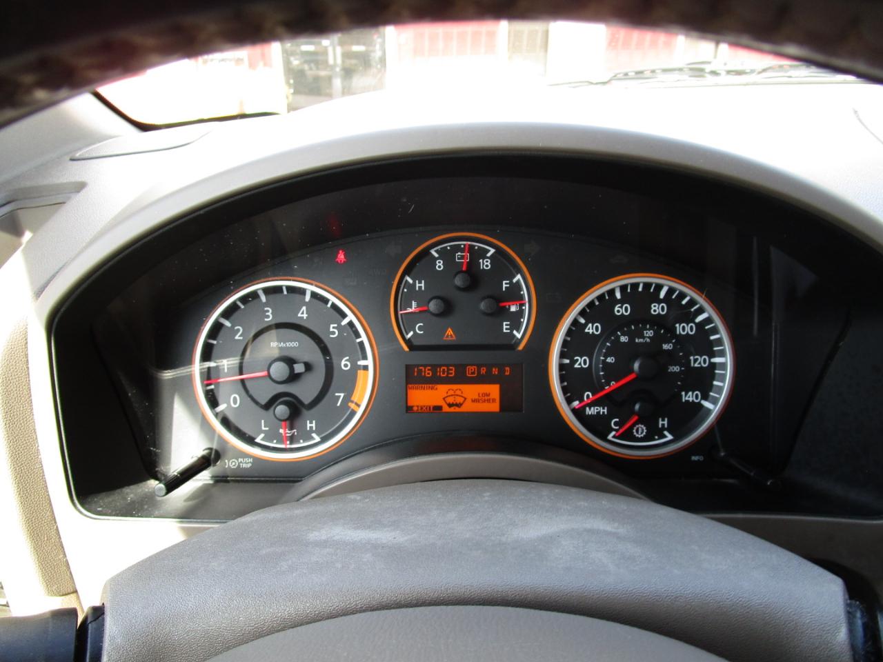 Nissan Titan 2WD Crew Cab SWB SV 2015