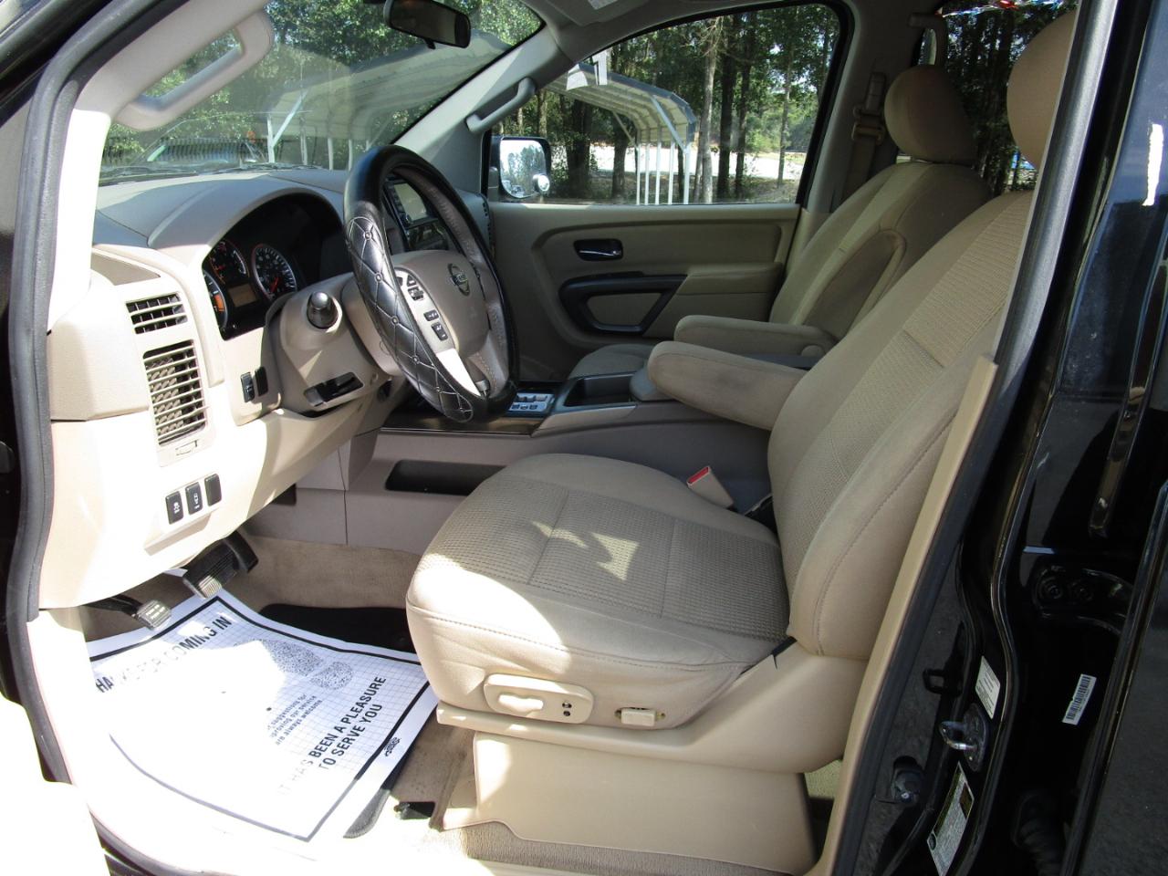 Nissan Titan 2WD Crew Cab SWB SV 2015