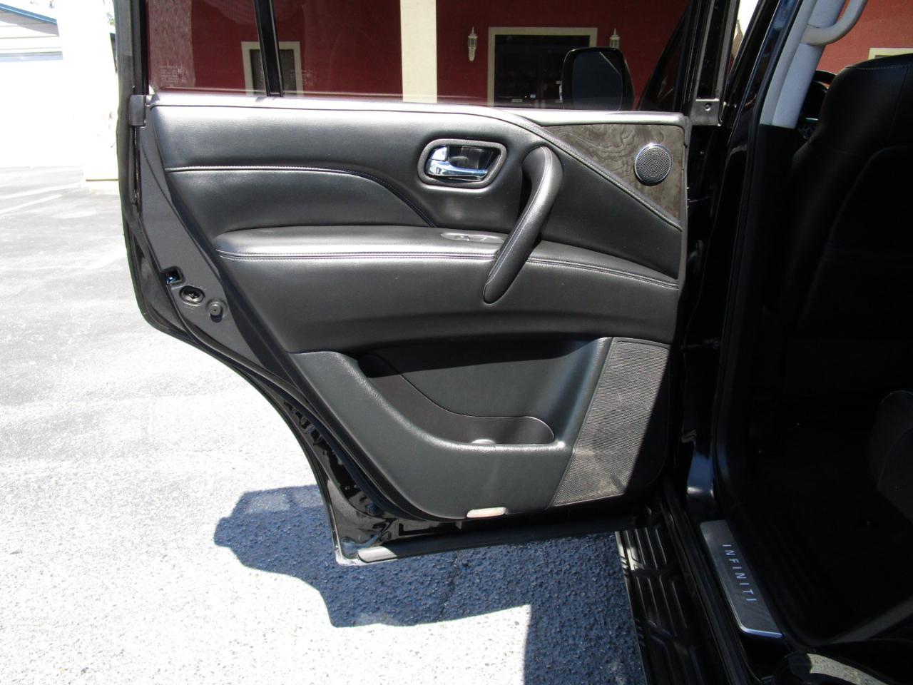 Infiniti QX80 LUXE AWD 2020