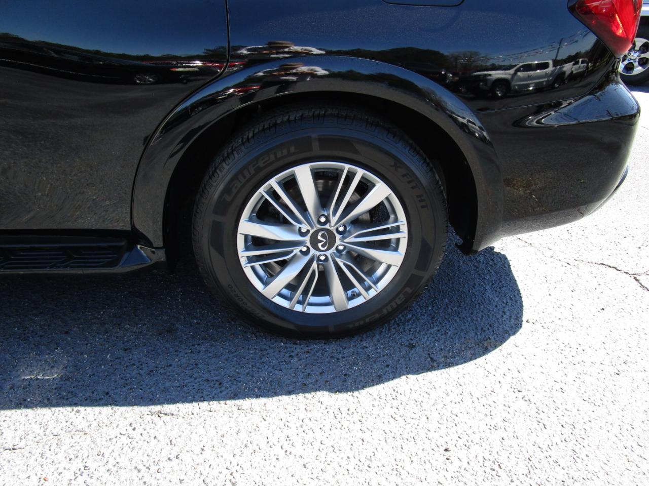 Infiniti QX80 LUXE AWD 2020