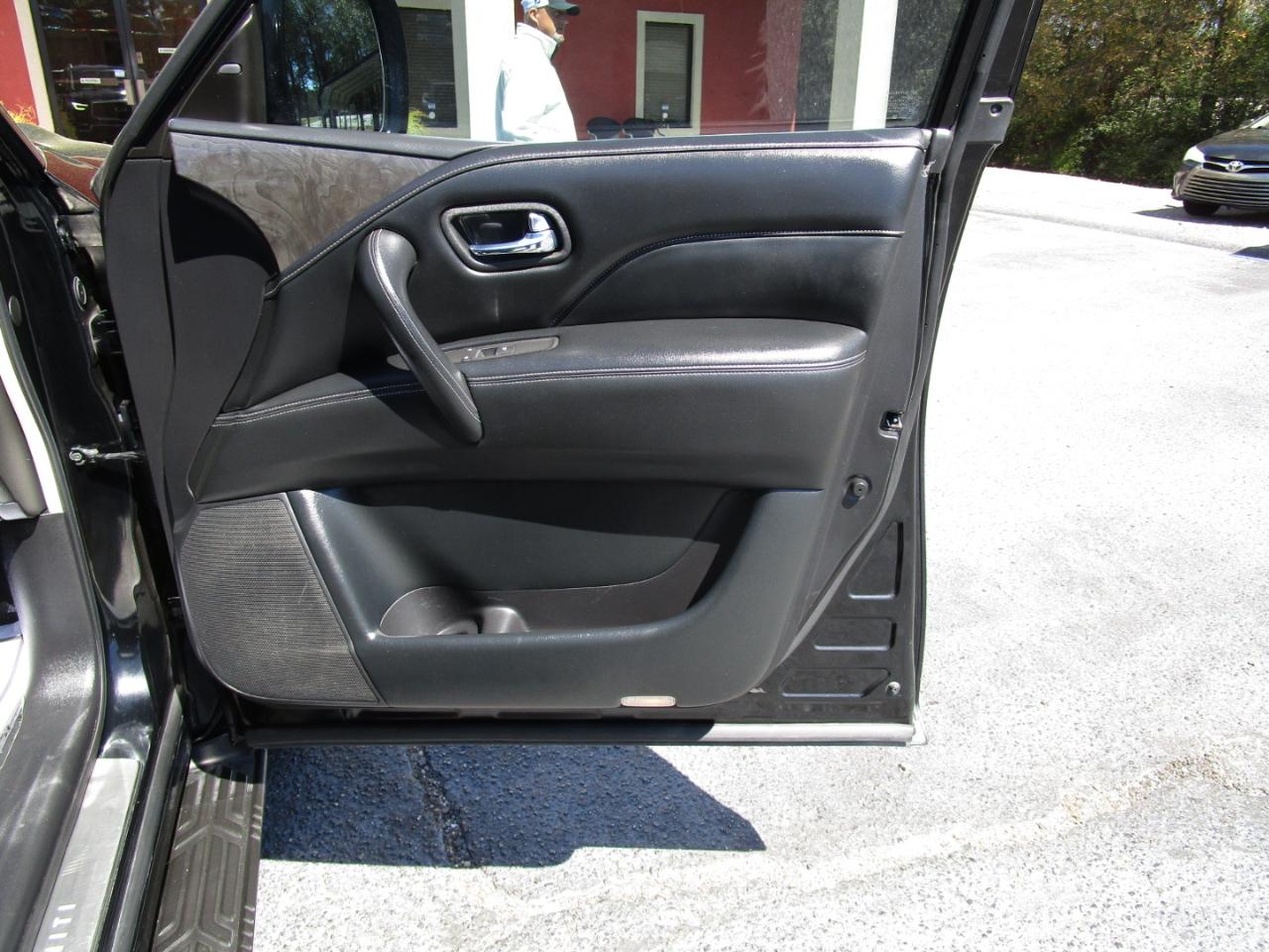 Infiniti QX80 LUXE AWD 2020