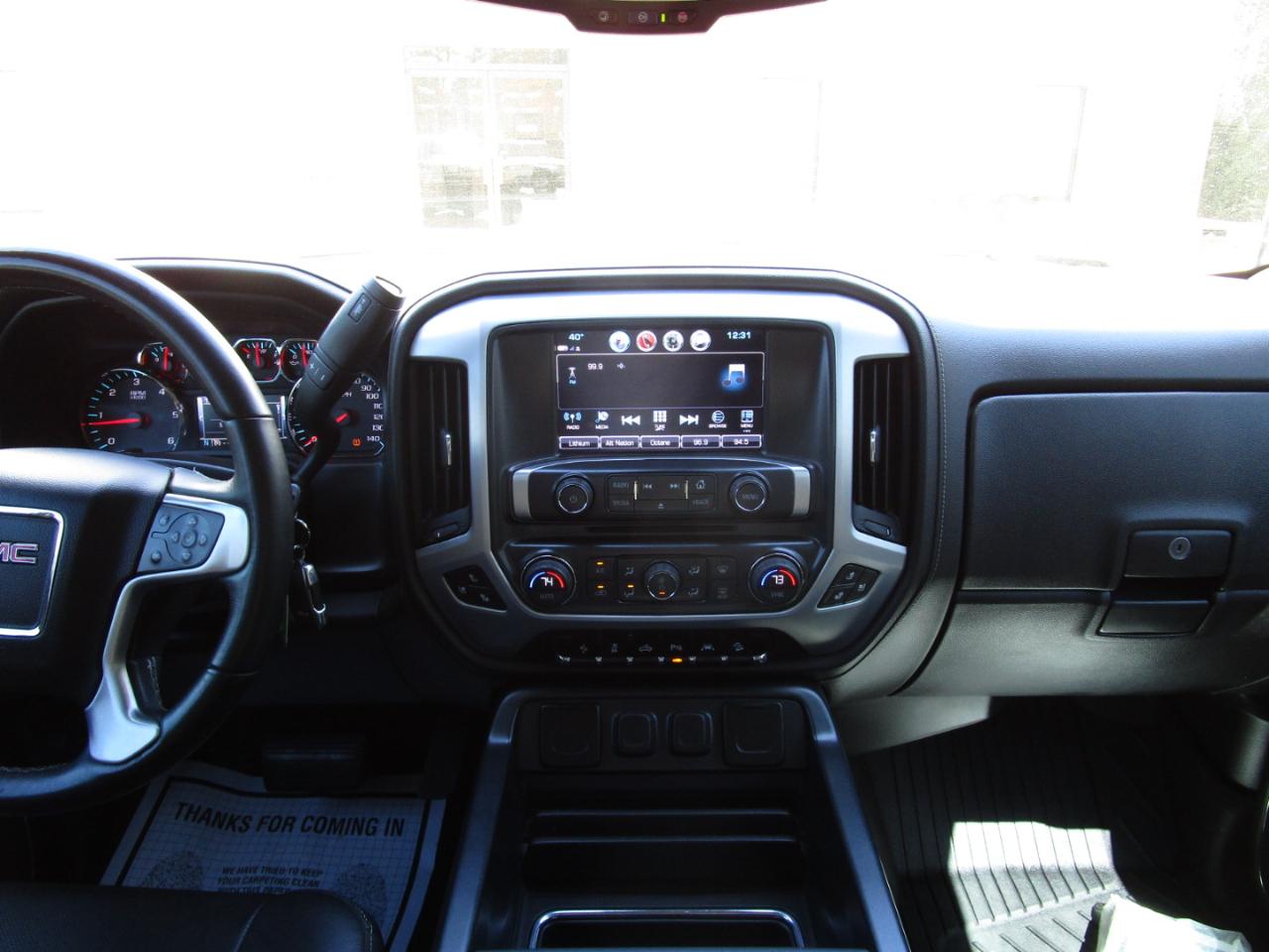 GMC Sierra 1500 4WD Crew Cab 143.5" SLT 2017