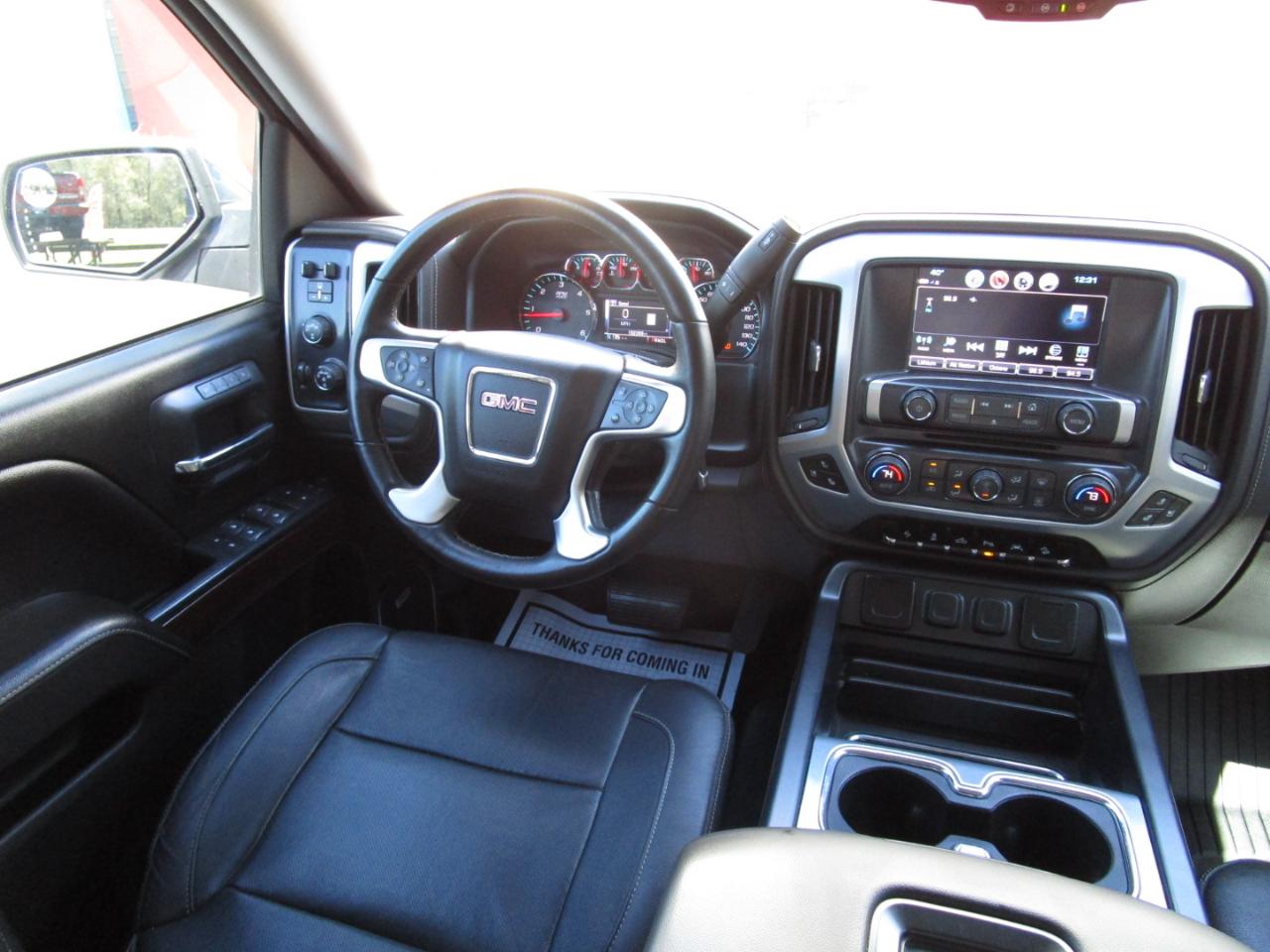 GMC Sierra 1500 4WD Crew Cab 143.5" SLT 2017