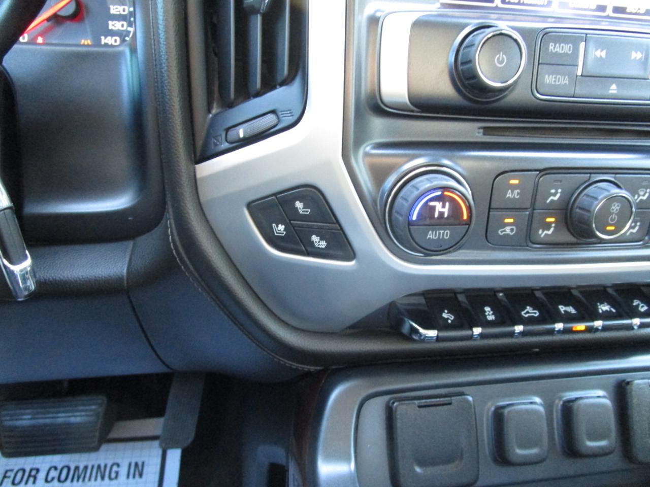 GMC Sierra 1500 4WD Crew Cab 143.5" SLT 2017