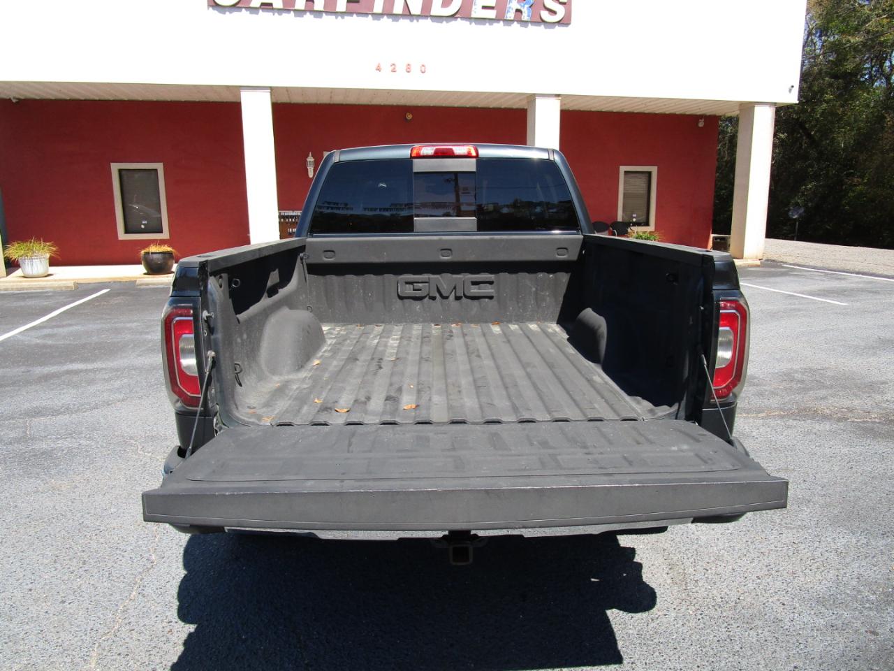 GMC Sierra 1500 4WD Crew Cab 143.5" SLT 2017