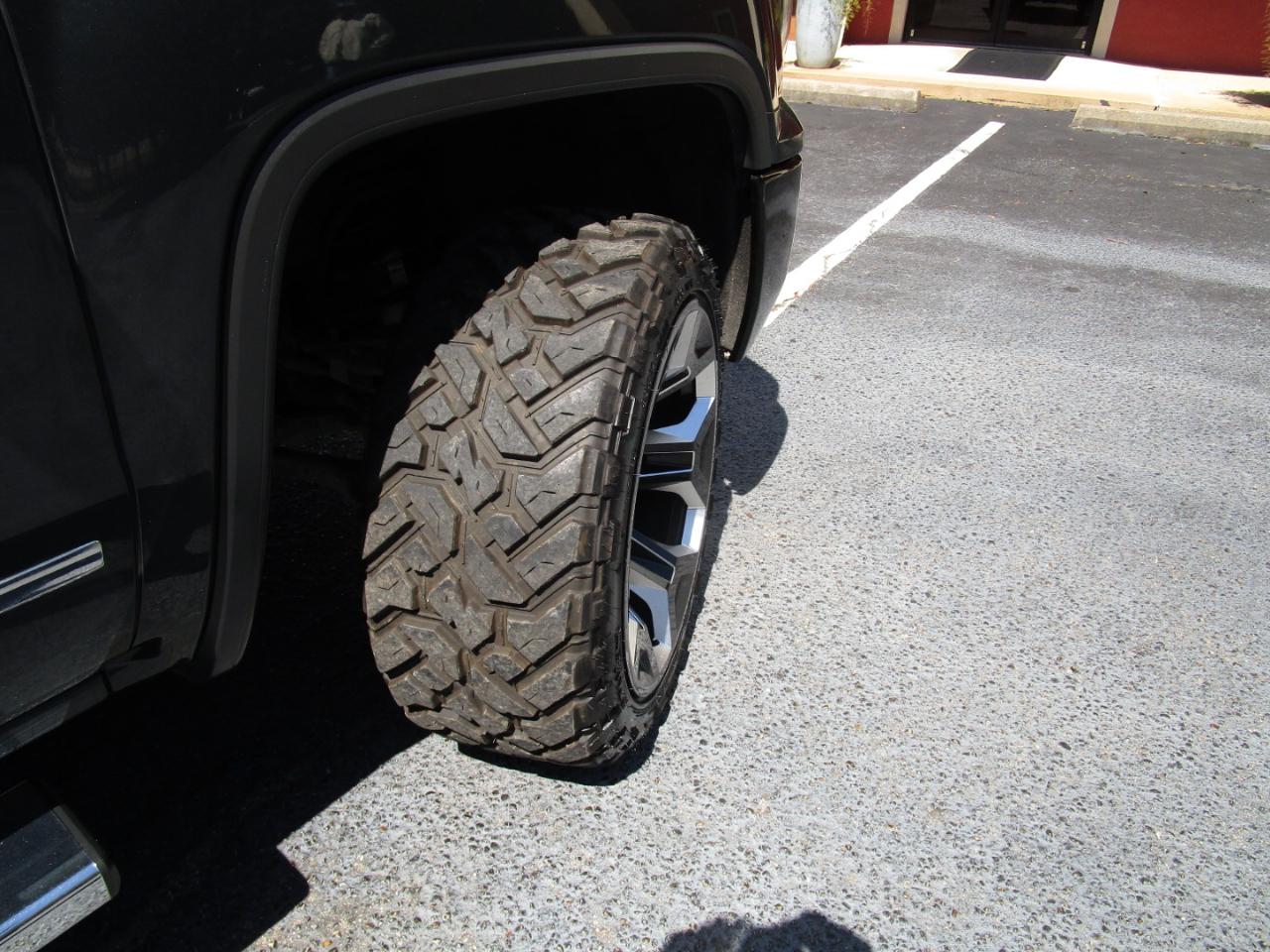 GMC Sierra 1500 4WD Crew Cab 143.5" SLT 2017