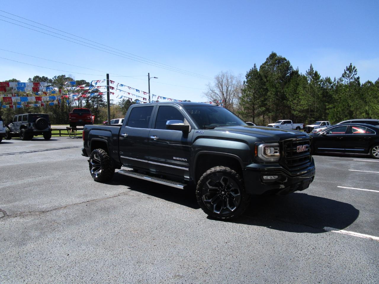 GMC Sierra 1500 4WD Crew Cab 143.5" SLT 2017