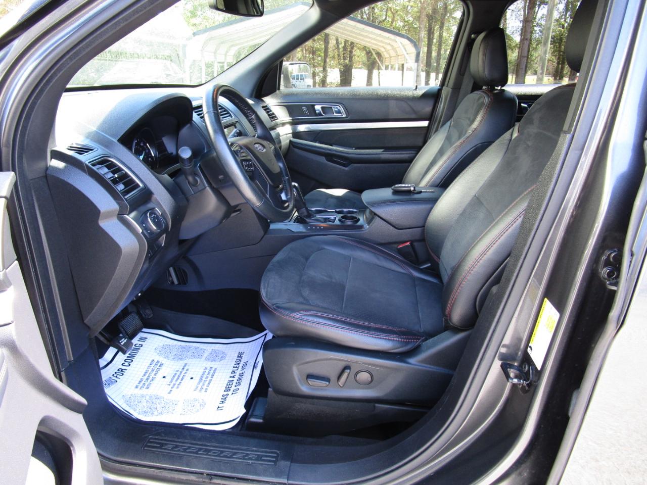 Ford Explorer XLT FWD 2019