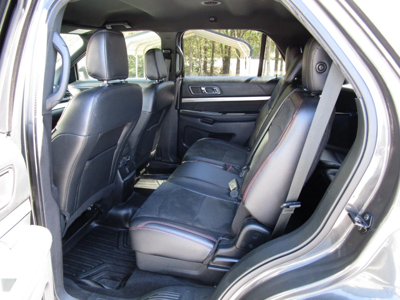 Ford Explorer XLT FWD 2019