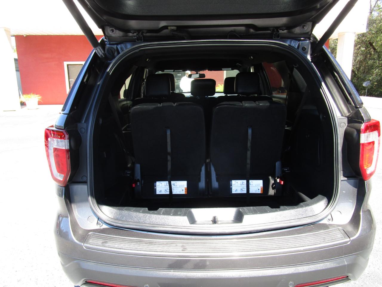 Ford Explorer XLT FWD 2019