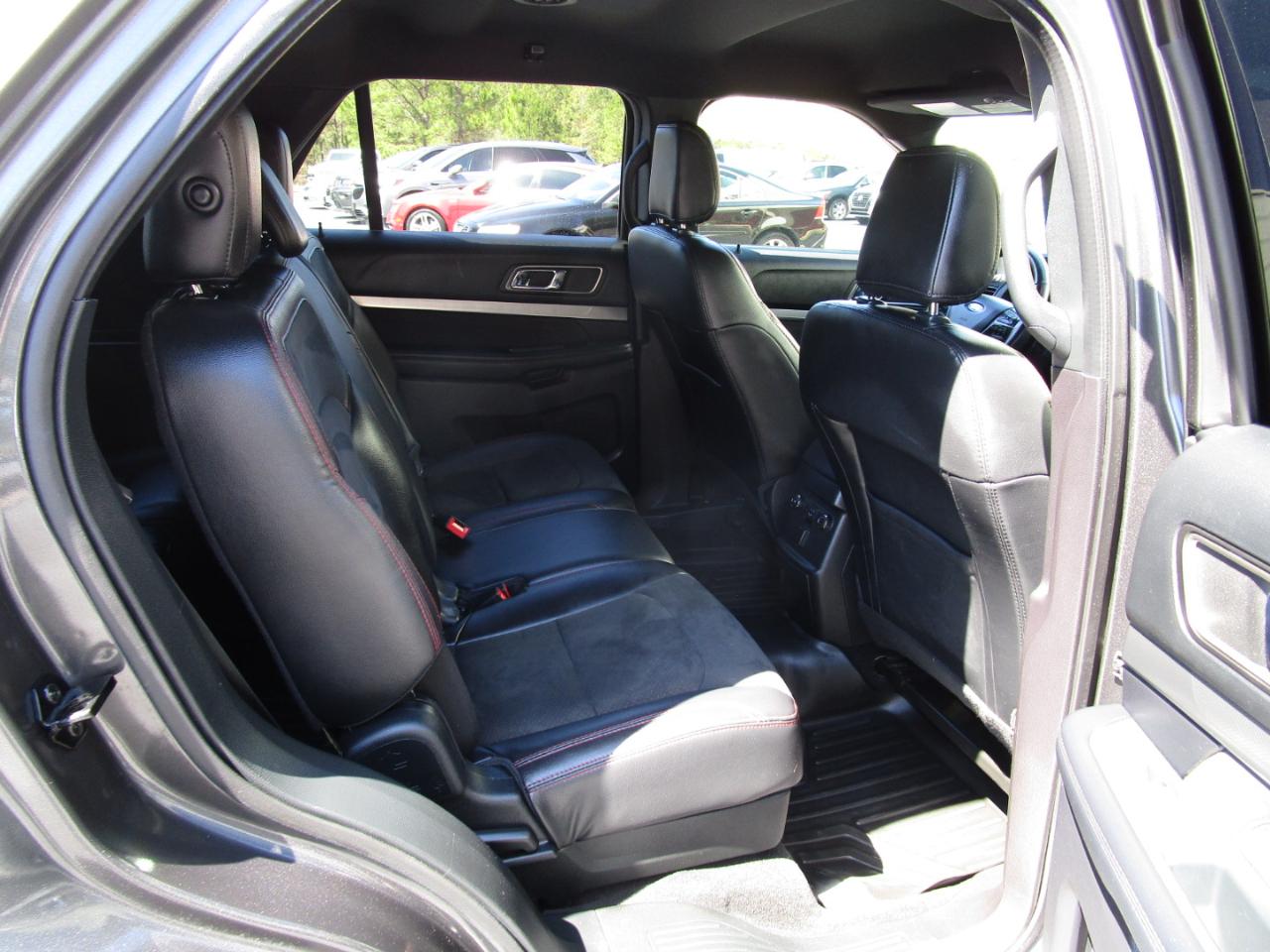 Ford Explorer XLT FWD 2019