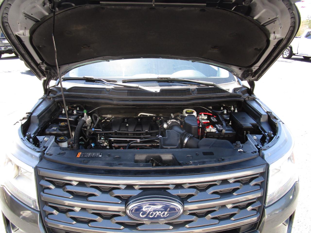 Ford Explorer XLT FWD 2019