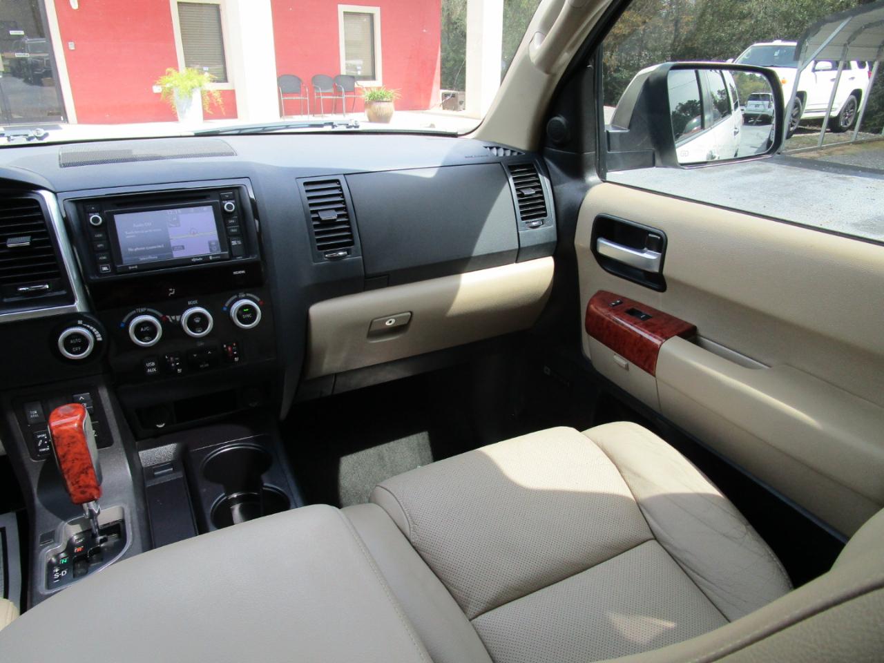 Toyota Sequoia Platinum RWD (Natl) 2018