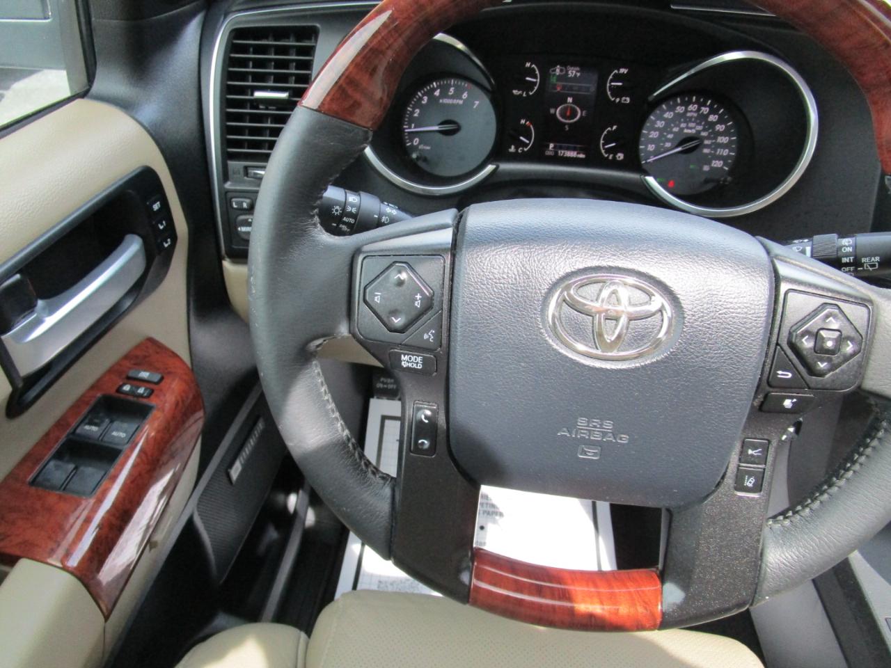 Toyota Sequoia Platinum RWD (Natl) 2018