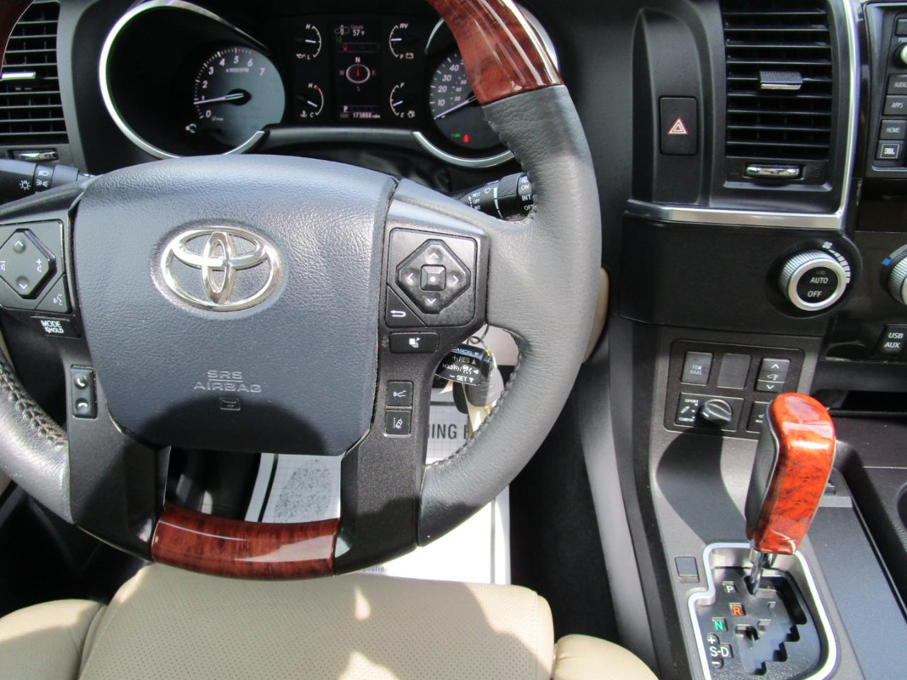 Toyota Sequoia Platinum RWD (Natl) 2018