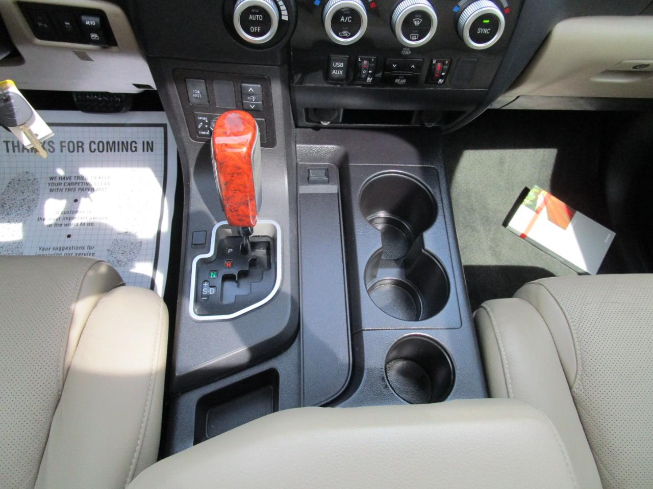 Toyota Sequoia Platinum RWD (Natl) 2018